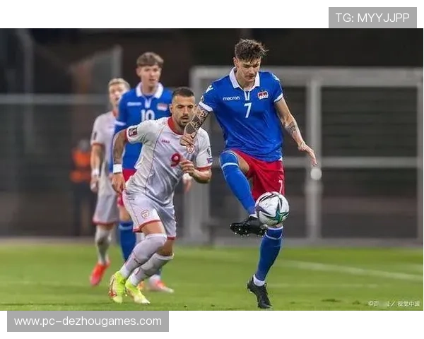 法甲积分榜：巴黎51分领跑朗斯49分紧追，斯特拉斯堡图卢兹同积30分